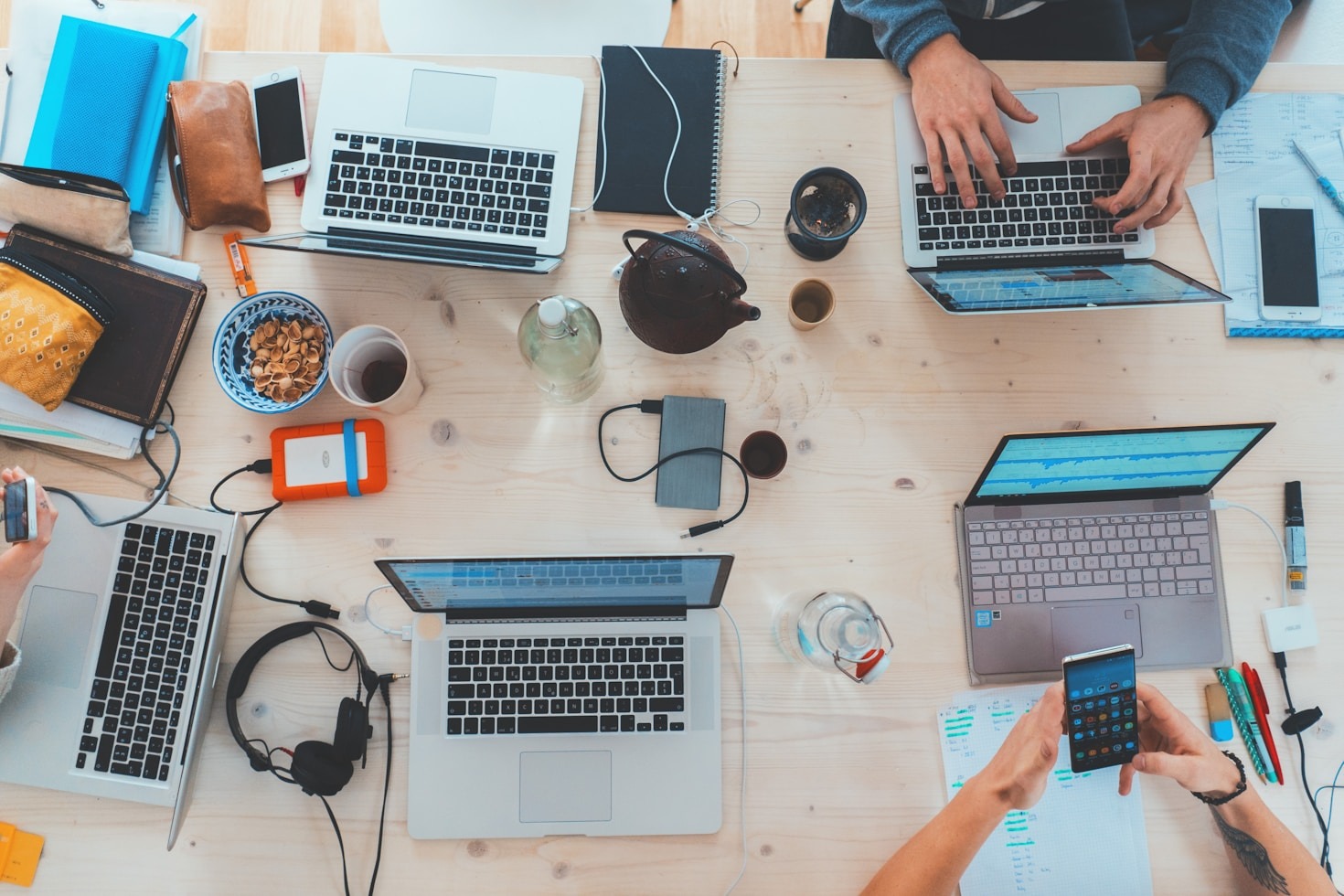Online vs Offline IT Learning: Pros and Cons